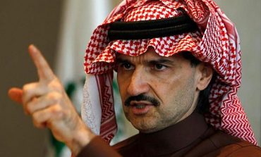 الأمير الوليد يُغرّد موجهاً رسالة حادة لأمير الرياض