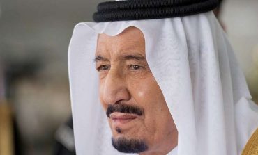 الملك سلمان يأمر بإصدار رخص قيادة السيارات للمرأة