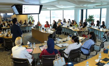 مجلس سيدات أعمال دبي وبنك سوسيته جنرال بحثا تسهيل التمويل والمساواة بين الجنسين