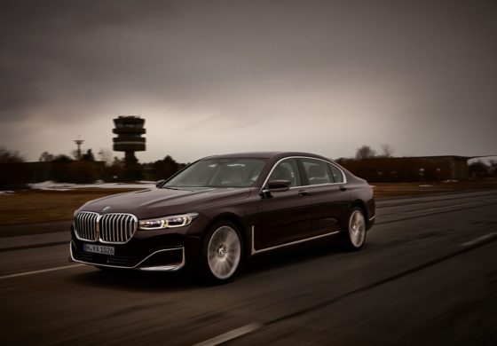 سيارة BMW الهجينة القابلة للشحن الجديدة متعة قيادة سيارة كهربائية فاخرة