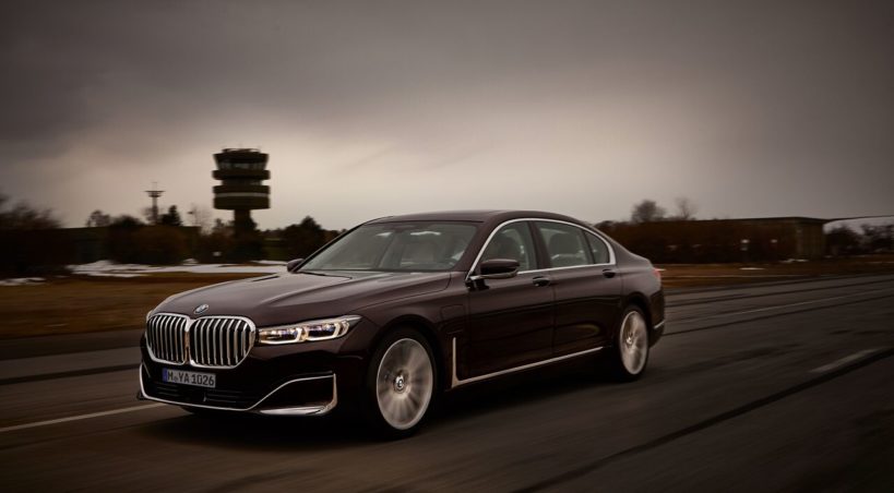 سيارة BMW الهجينة القابلة للشحن الجديدة متعة قيادة سيارة كهربائية فاخرة