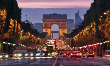 إجراءات حظر التجول الجديدة تكلف الاقتصاد الفرنسي أكثر من ملياري يورو