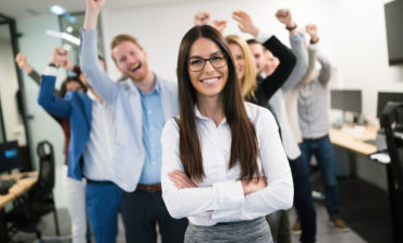 لماذا يعتبر الاستثمار طويل الأمد في الموظفين هو الوسيلة الأذكى للاستثمار