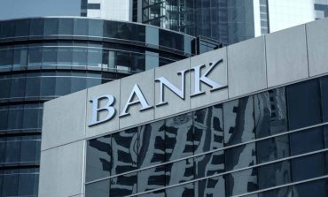20 بنكا ومصرفا ومؤسسة في الدولة تعفي 4511 مواطنا من أكثر من مليار و157 مليون درهم