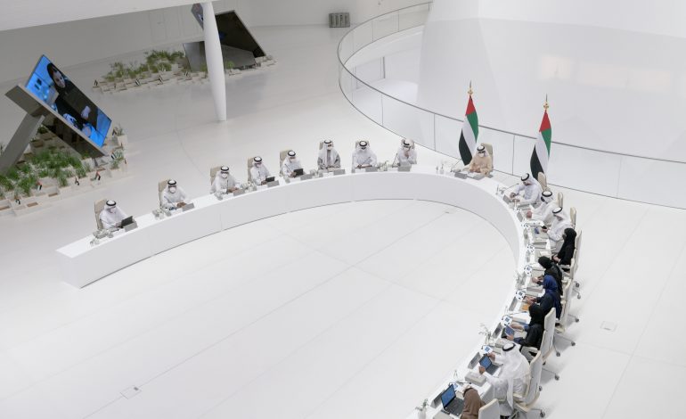 برئاسة محمد بن راشد ..مجلس الوزراء يعتمد ترخيص اختبار تقنيات المركبات ذاتية القيادة في الإمارات من خلال مختبر التشريعات