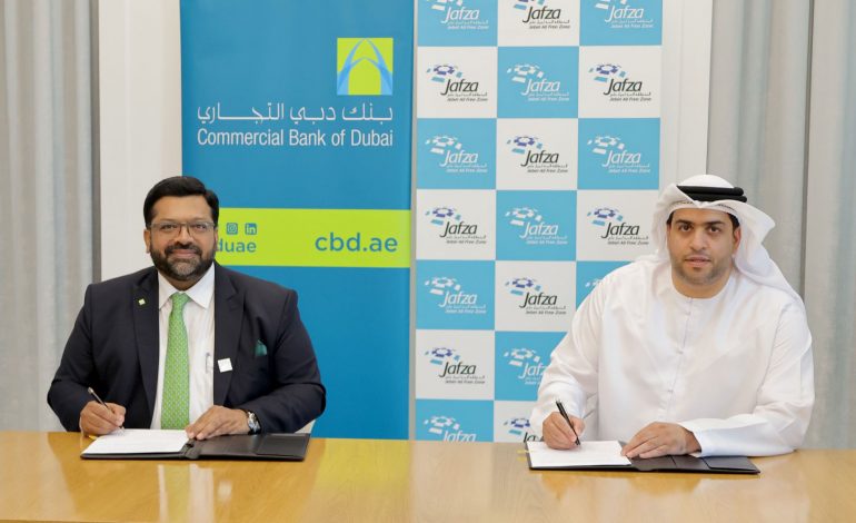 اتفاقية شراكة بين “جافزا” و”دبي التجاري” لدعم رواد الأعمال