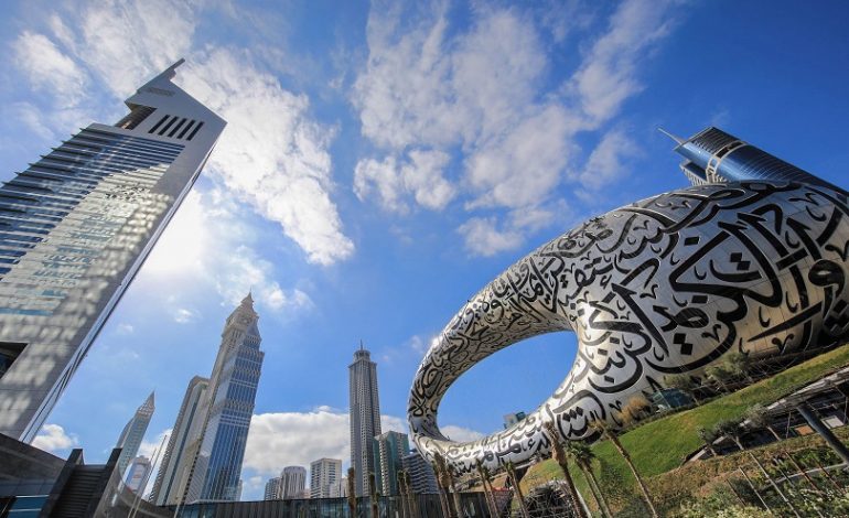 متاحف الإمارات تأخذ زوارها في رحلة عبر الزمن بين الحضارات وأرقى الفنون العالمية