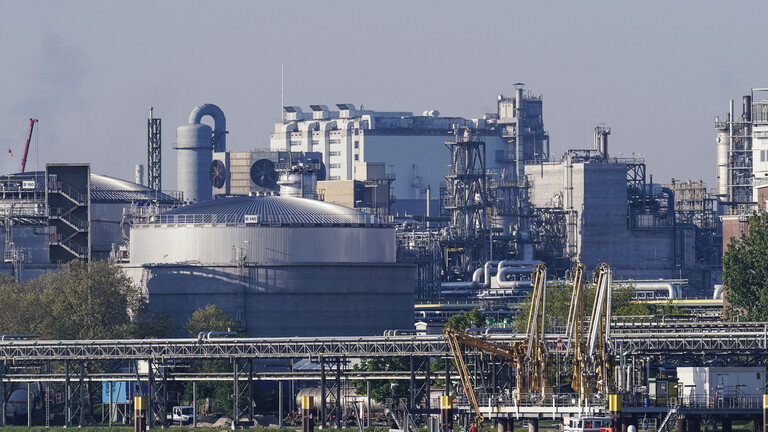 بسبب أزمة الغاز.. أكبر مجمع كيميائي في العالم يضم 200 مصنعاً على وشك الإغلاق