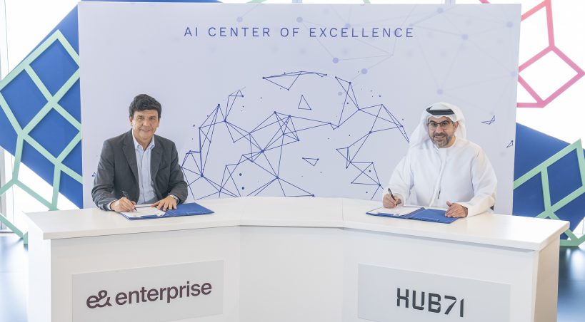 HUB71و e&  تطلقان أول مركز إماراتي للتميّز في مجال الذكاء الاصطناعي في أبوظبي