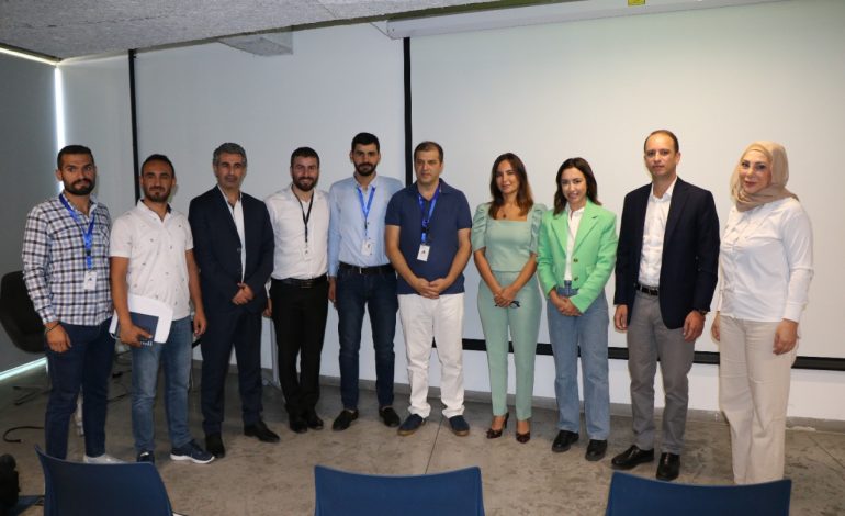 ميتا تطلق برنامجها التجريبي “عالمي الرقمي للبالغين” في لبنان