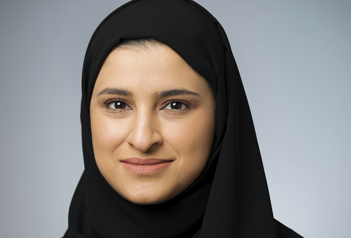 سارة الأميري: المرأة الإماراتية تحظى بدعم قيادي غير مسبوق أوصلها إلى العالمية