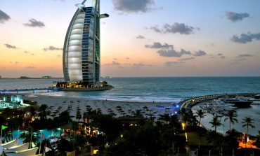 الإمارات تكسب أكثر من 5 مليارات دولار في 6 أشهر من السياحة
