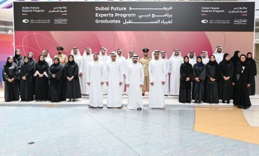 حمدان بن محمد يكرم خريجي الدفعة الأولى والثانية من برنامج دبي لخبراء المستقبل