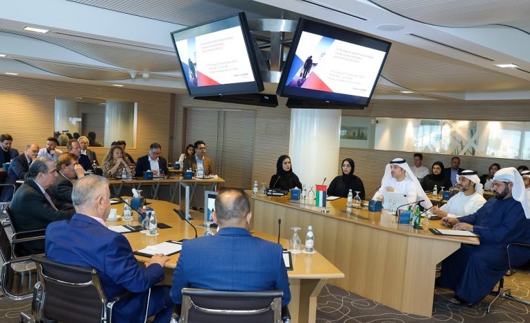 غرفة تجارة دبي تستعرض المشهد الاقتصادي وتناقش فرص وتحديات مجتمع الأعمال في الإمارة