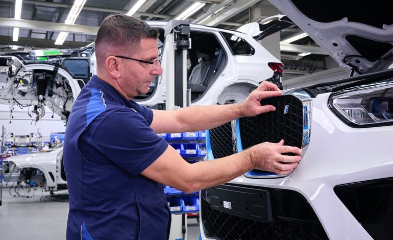 مجموعة BMW تُطلق أسطولاً من السيارات تعمل بخلايا وقود الهيدروجين في أسواق العالم    