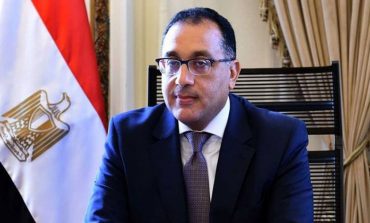 مصر تستعد لتنفيذ مشروعات بـ100 مليار دولار رغم الأوضاع الاقتصادية السيئة