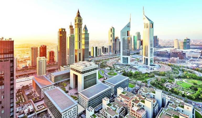 زيادة عدد الأثرياء تعزز الثروة المالية لدولة الإمارات لتتجاوز حاجز التريليون دولار  بحلول 2027