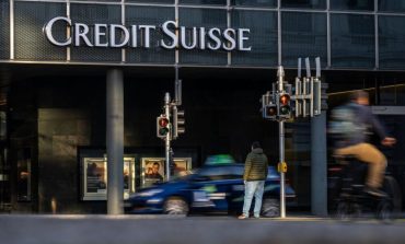 كارثة مالية في أوروبا" شكوك حول مصير اليورو وشبح الإفلاس يخيم على ثاني أكبر بنك سويسري
