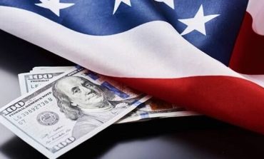 غالبية الأمريكيين يلومون الحكومة على تمويل الحروب وتخلف بلادهم عن سداد ديونها