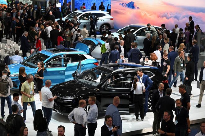 السيارات الأوروبية تتراجع والشركات الصينية تخطف الأضواء في معرض ميونيخ للسيارات