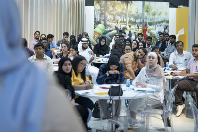 أكاديمية صناع التغيير تدعم روّاد أعمال من جامعات الإمارات وتقدم منحاً مالية ومساحات عمل مع الترخيص في مدينة إكسبو دبي