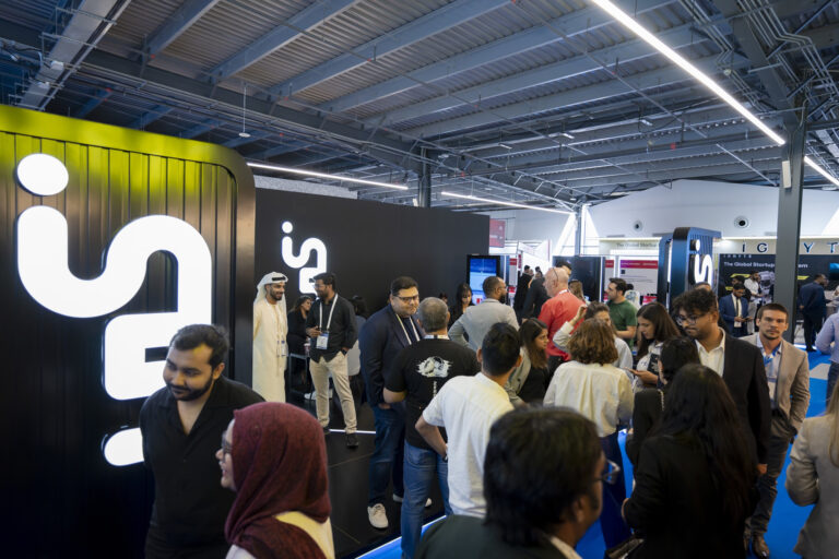 إجمالي التمويلات التي جمعتها الشركات الناشئة في حاضنة الأعمال in5 تتجاوز 9 مليار درهم إماراتي