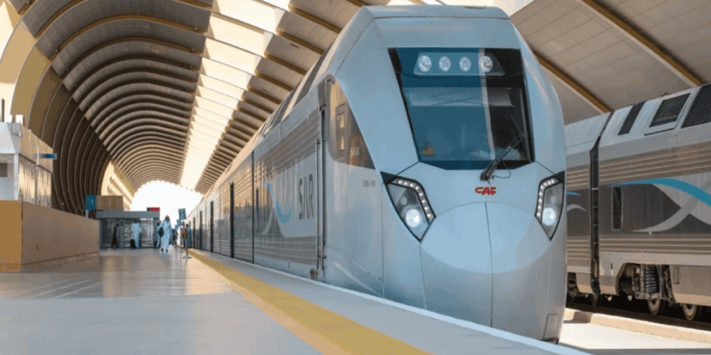 التكامل العابر للحدود: القطار الكهربائي السريع يربط أقطاب الابتكار في قطر والسعودية 1