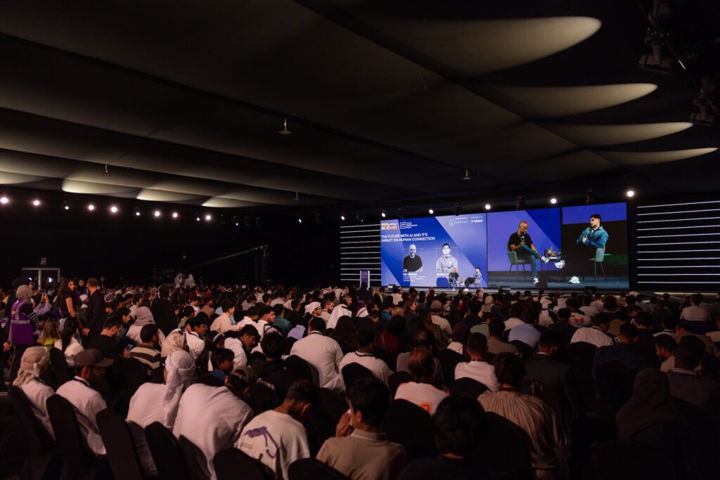 سارة النعيمي: في القطاع الحكومي أو الخاص، يرتكز دورنا على خدمة الإمارات عبر تطوير منظومات ريادية فعّالة 3