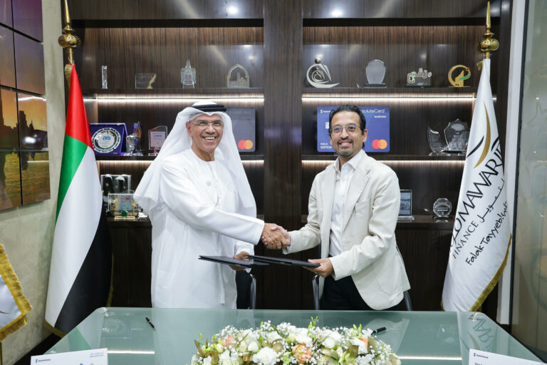 مـوارِد للتمويل وKamelPay تطلقان بطاقة AbsoluteCard في دولة الإمارات